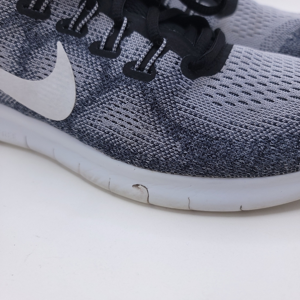 Nike Womens Free RN 2017 880840-002 Gray Running Shoes Sneakers Size 9.5 - Picture 2 of 9